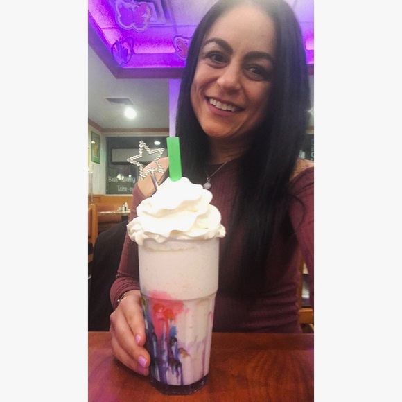 MEET YOUR SELLER! 💁🏻👠👗🎀 - Picture 4 of 4